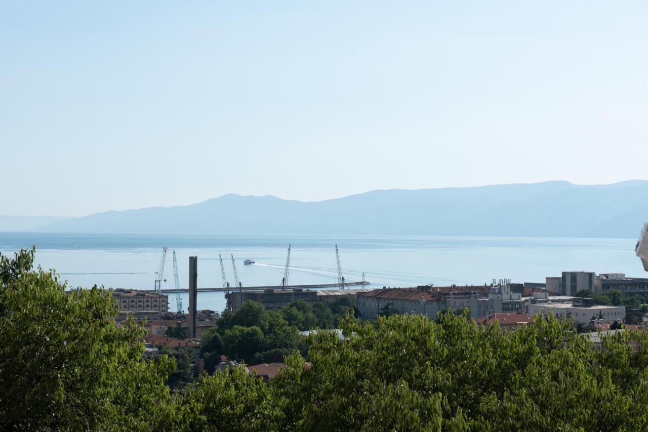 Apartman Lari Rijeka Luaran gambar